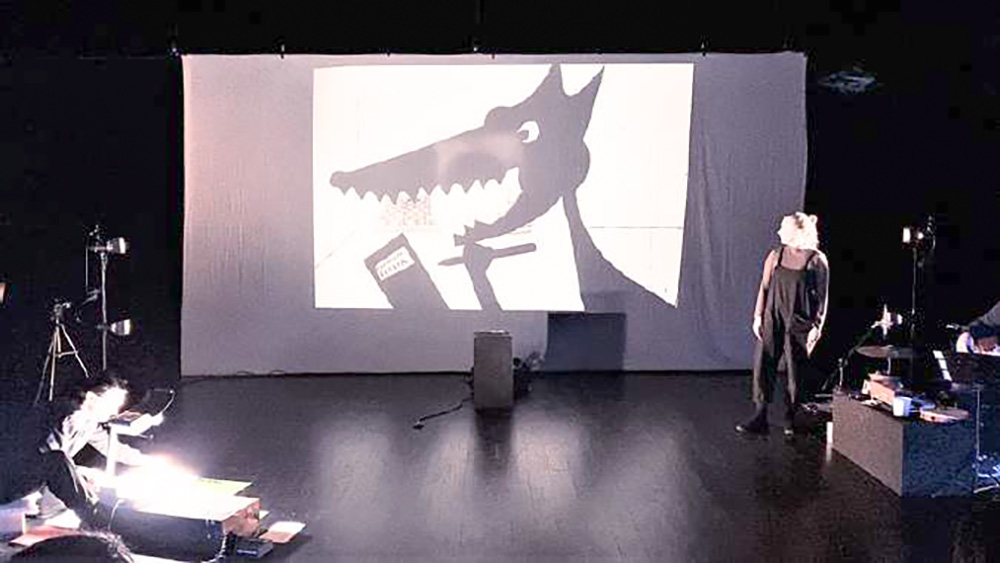 Théâtre d'ombres : L'affaire Méchant Loup