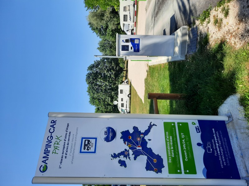 Aire de camping-car Park des Villages Vovéens